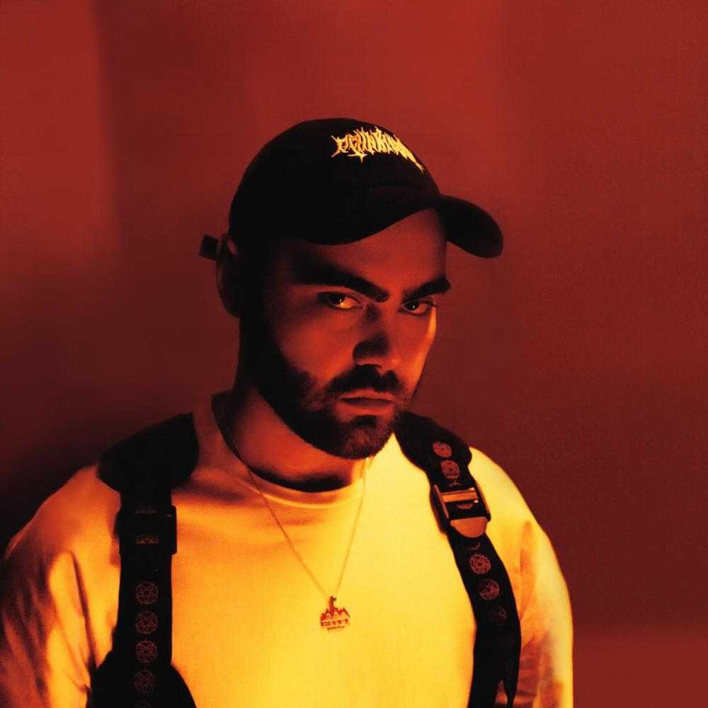 Cakeboy настоящее имя Дмитрий Ганджа подробная биография фото и личная жизнь Кейкбоя его семья девушка а также рост и вес Путь рэпера от детства до сейчас Музыка альбомы и клипы артиста