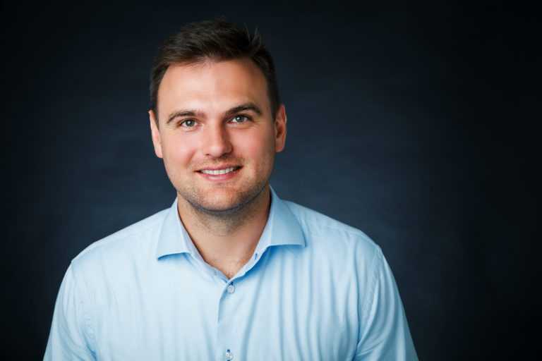 Роман тарасенко: биография маркетолога, жена, возраст, книги, инстаграм