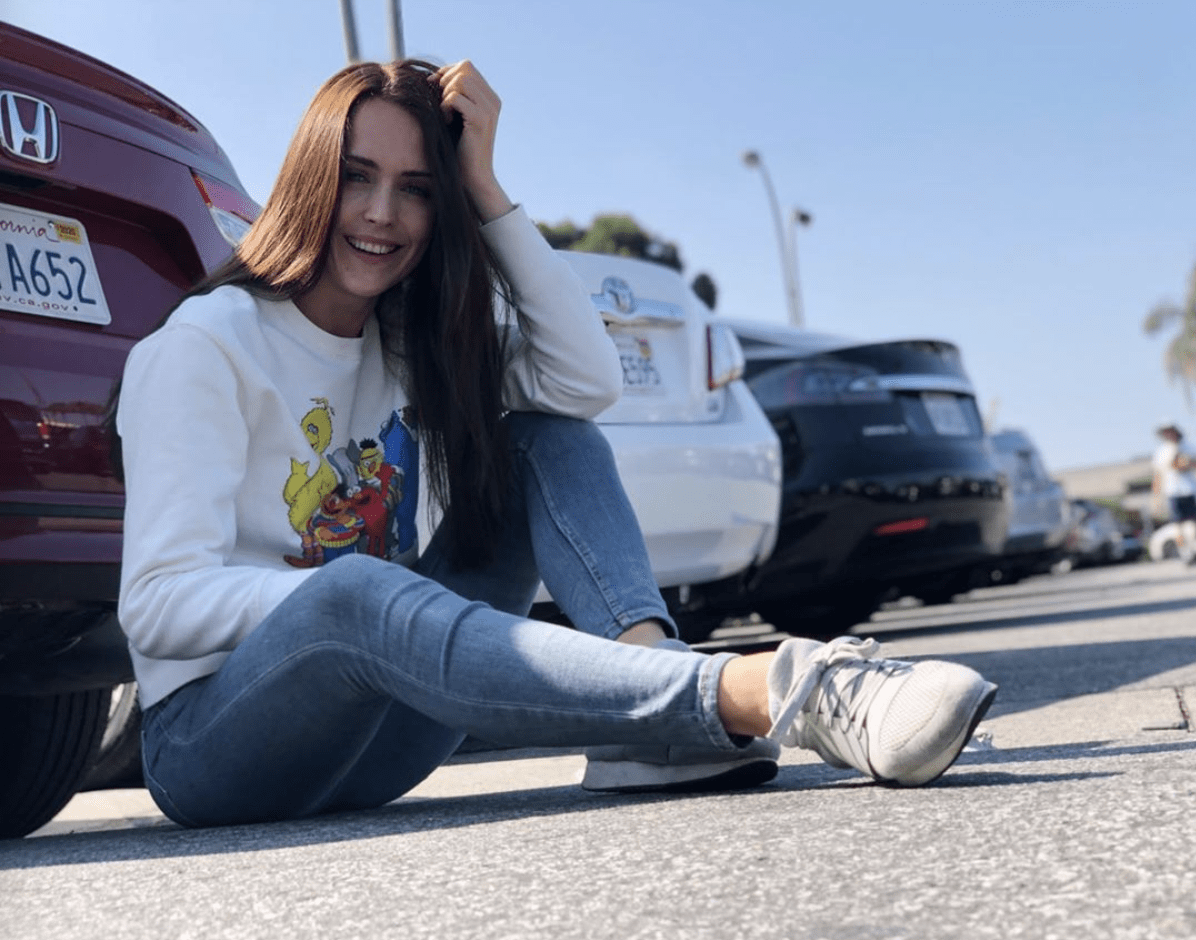 Nelly (tiktok star) wiki, biography, age, boyfriends, family, facts, and more