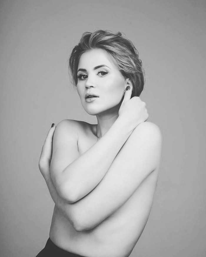 Ангелина Робигуд что известно о детских и юношеских годах Творческая деятельность книга История одной содержанки Информация о личной жизни