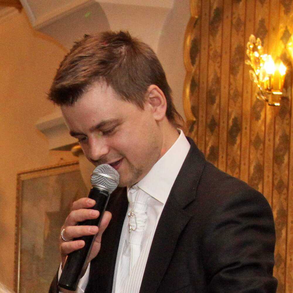 Антон васильев: личная жизнь (жена, дети). биография