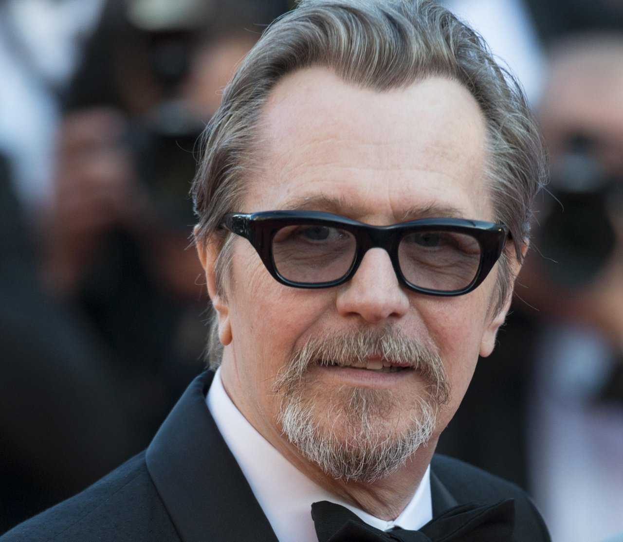 Gary oldman - movies, awards & facts
