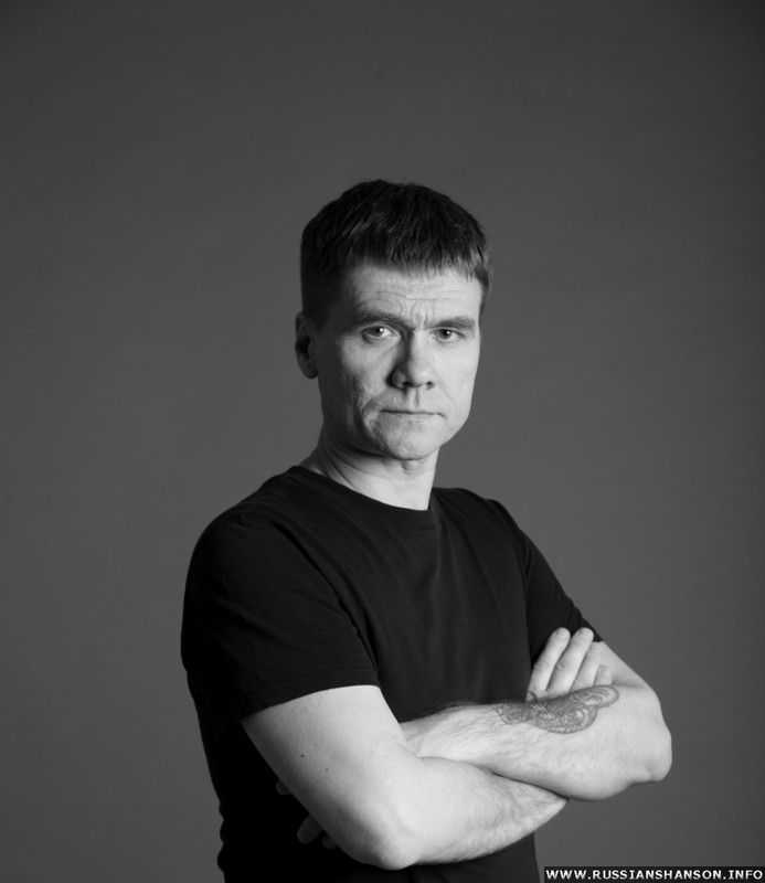 Ваня Лисицын биография фото без маски настоящий возраст Кем был таинственный певец до известности и зачем ему маска