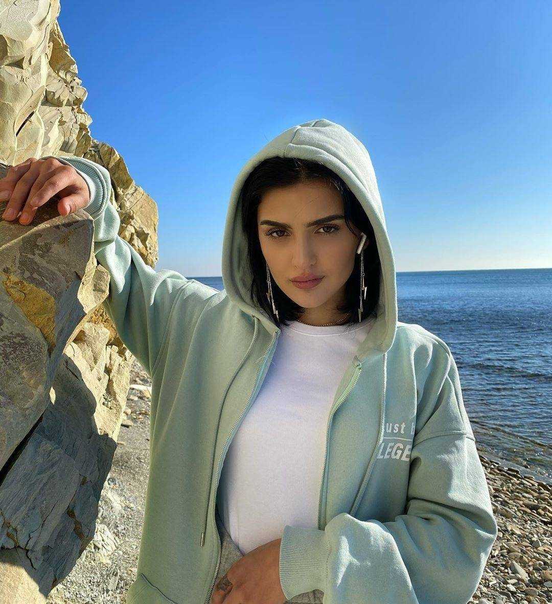 Дина саева: биография, личная жизнь, заработок в tiktok