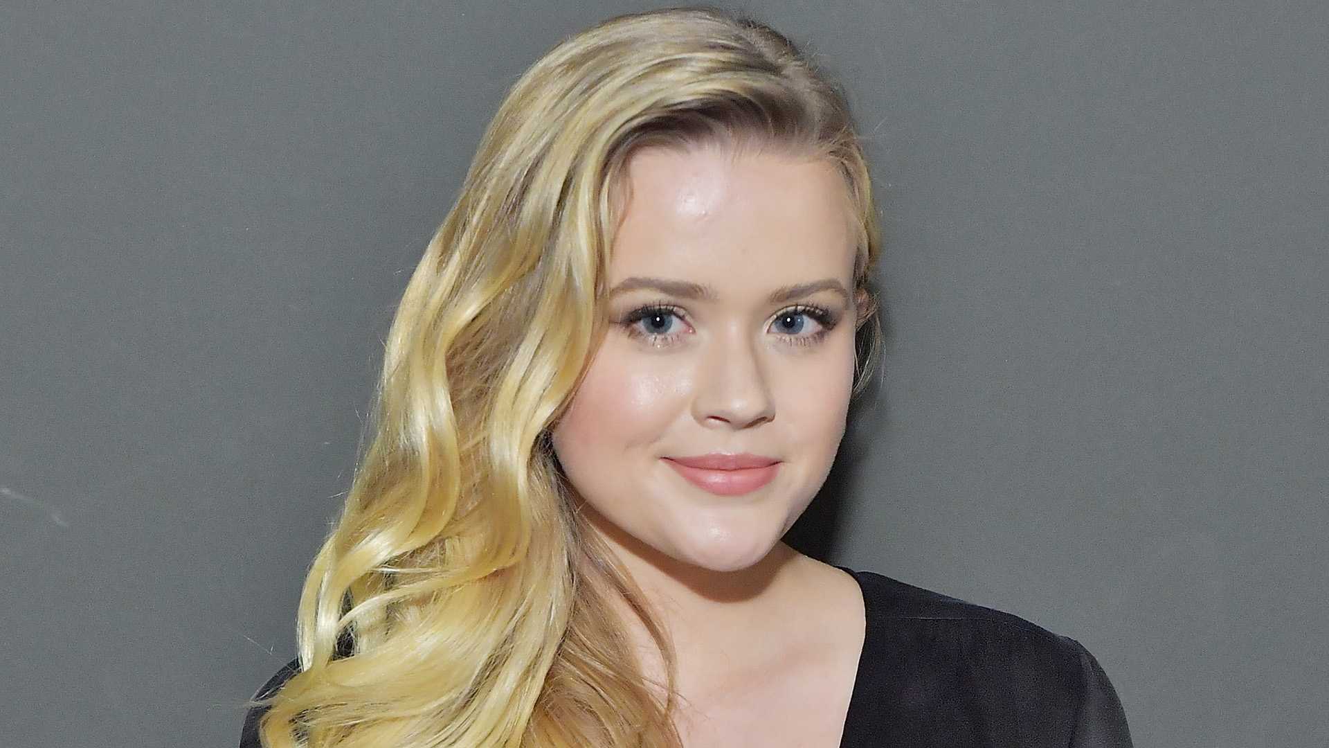 Ava elizabeth phillippe
instagram star