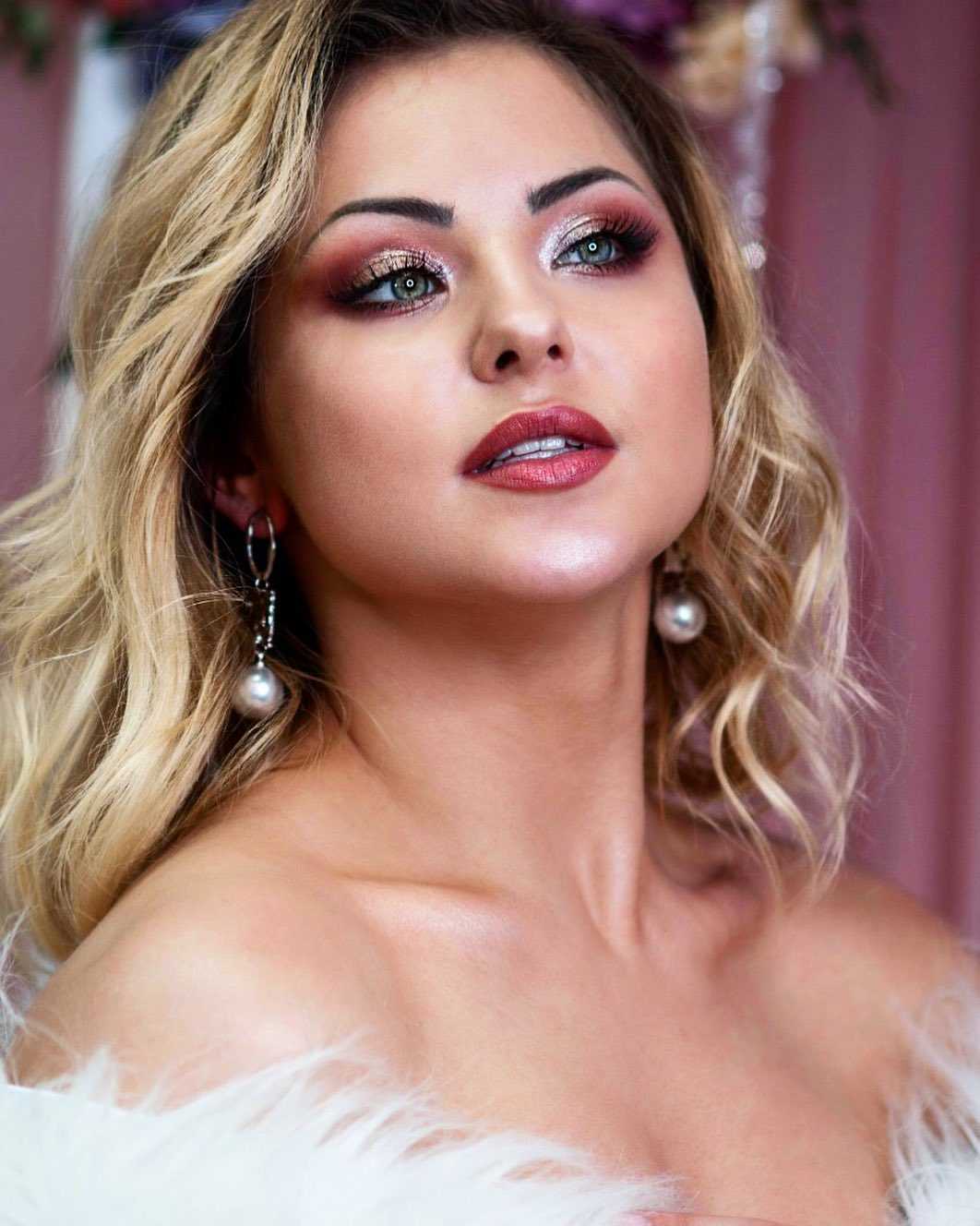 Алина Комиссарова ранние годы и биография девушки Личная жизнь участницы Дома 2 Интересные факты о воздушной гимнастке