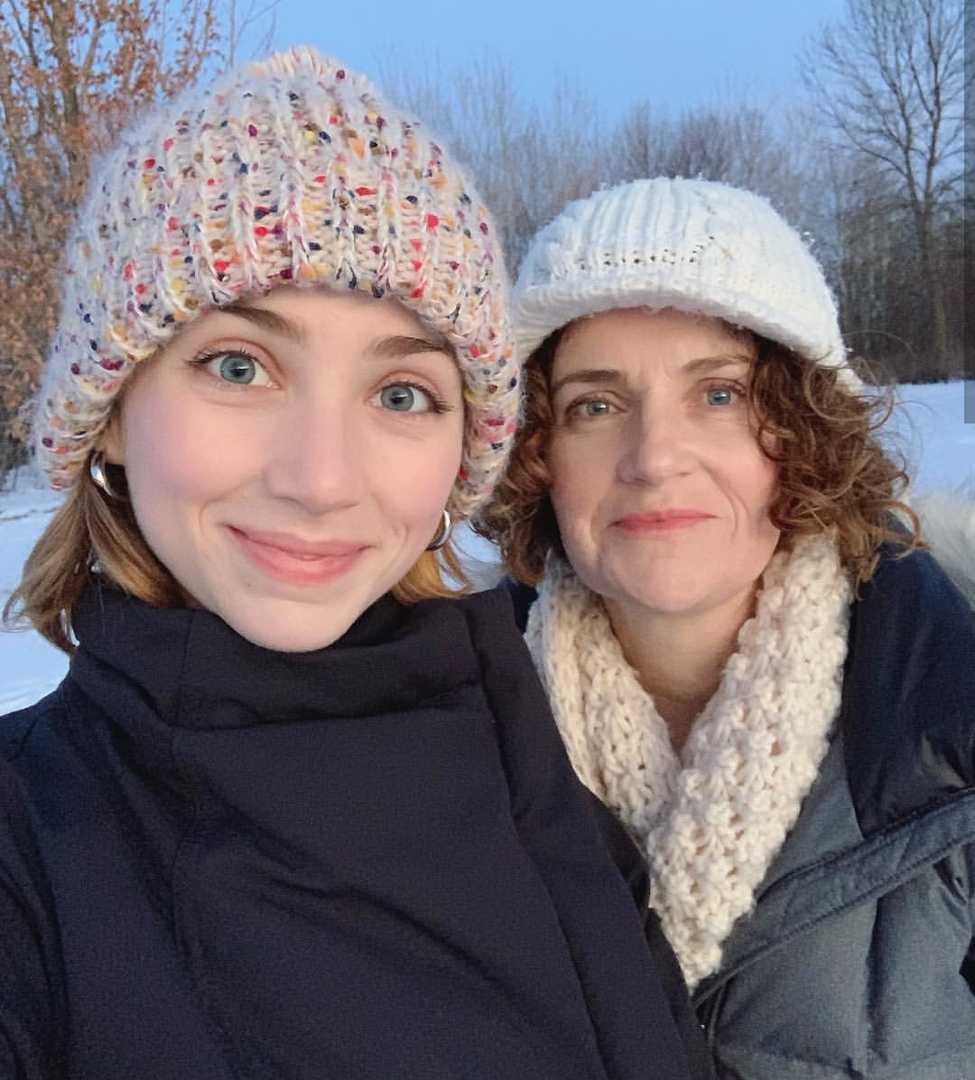 Is emily rudd lesbian? gender and sexuality
