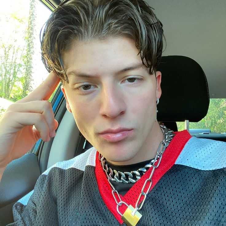 Ondreaz lopez in 2022: wiki, bio, age, height, weight, gf, net worth, facts - starsgab