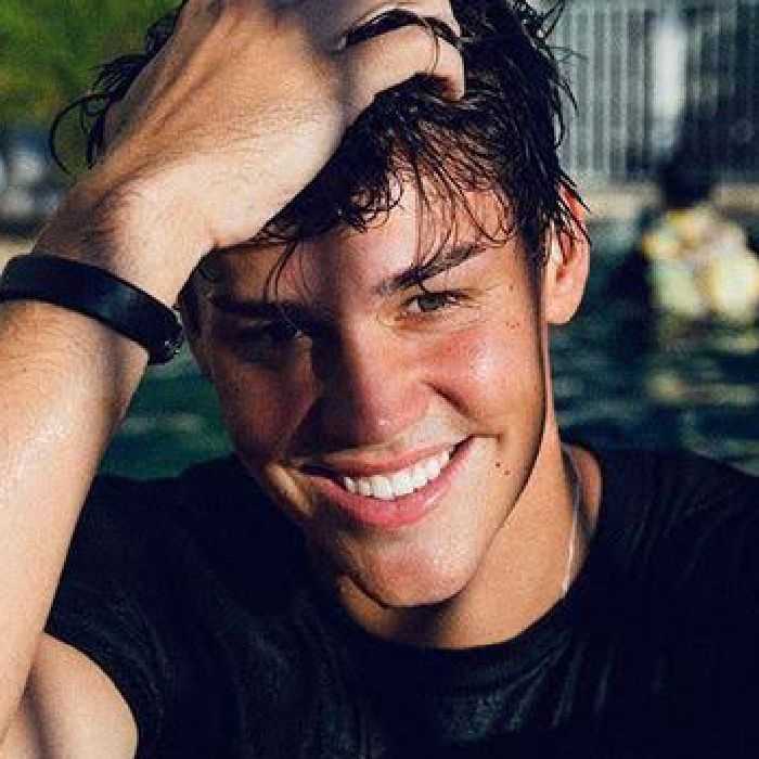 Noah beck age, net worth 2021, height, weight, biography, wiki, & more