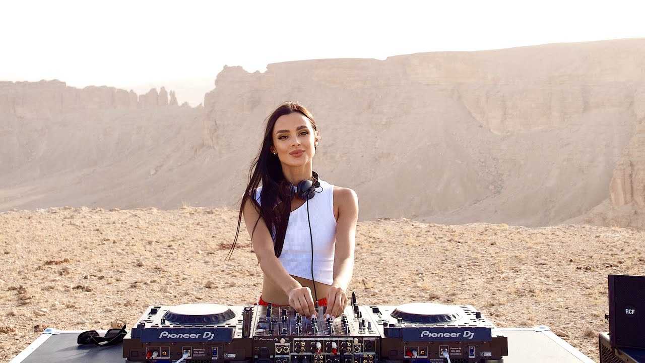 DJ Da Queen биография Ольги Королевой сведения о семье родителях детских годах Интересы и увлечения творческий путь диджея Личная жизнь муж дети