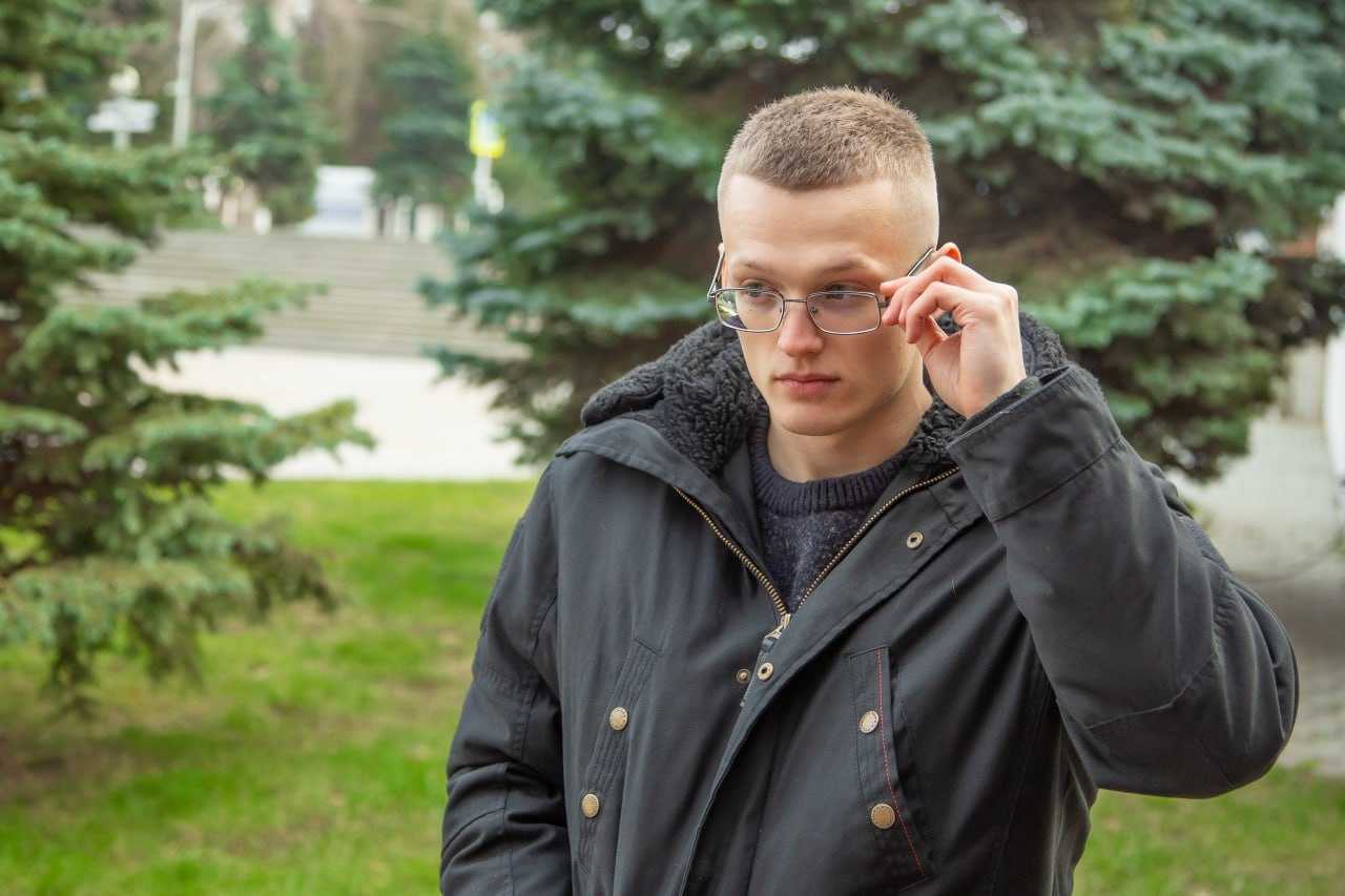 Даня милохин практически оборвал связь с россией. сейчас парень живет в дубае и.
