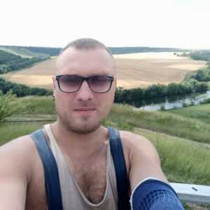 Максим Ларичев участие в шоу Голос Полная биография и фотографии как стал известным и чем занимается сейчас Творчество и личная жизнь