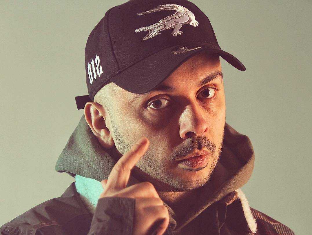 Mo биография. биография