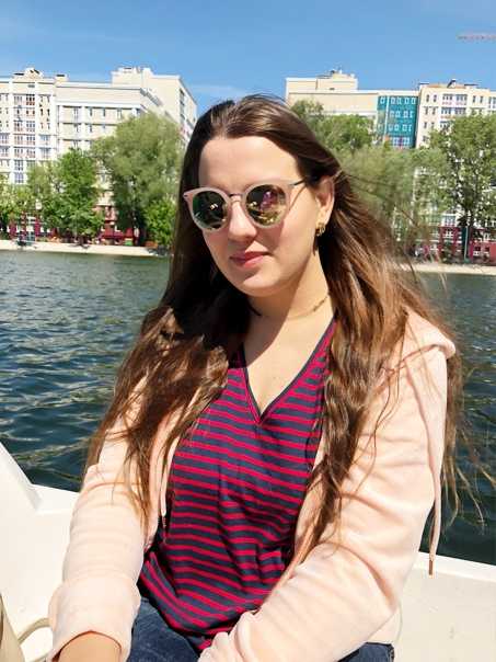 Victoria crocus: biography of a youtube blogger