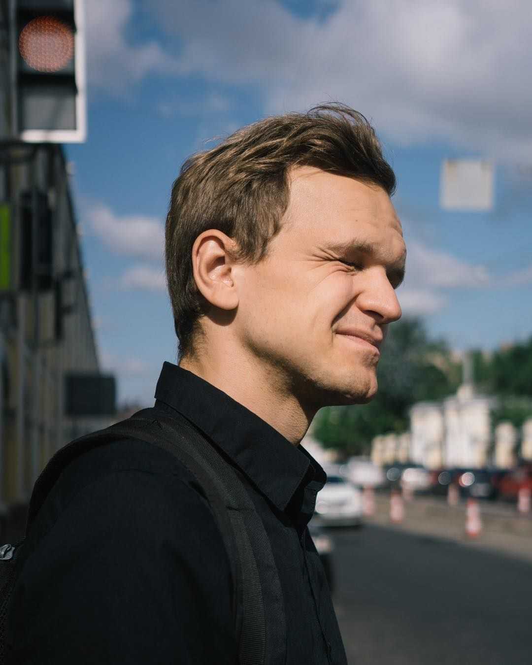 Дмитрий ларин