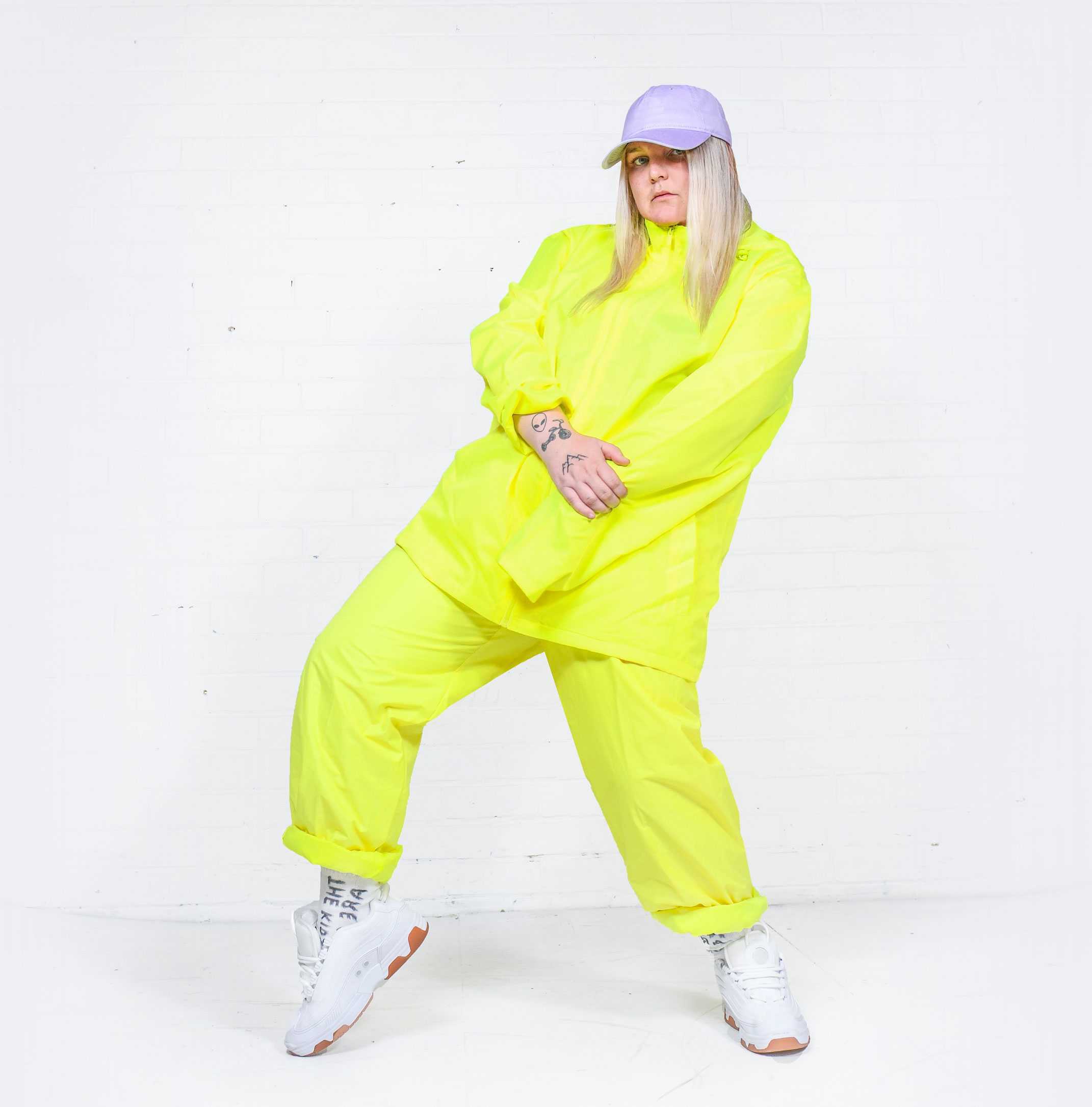Tones and i (singer) wiki, biography, age, boyfriend, family, facts and more
