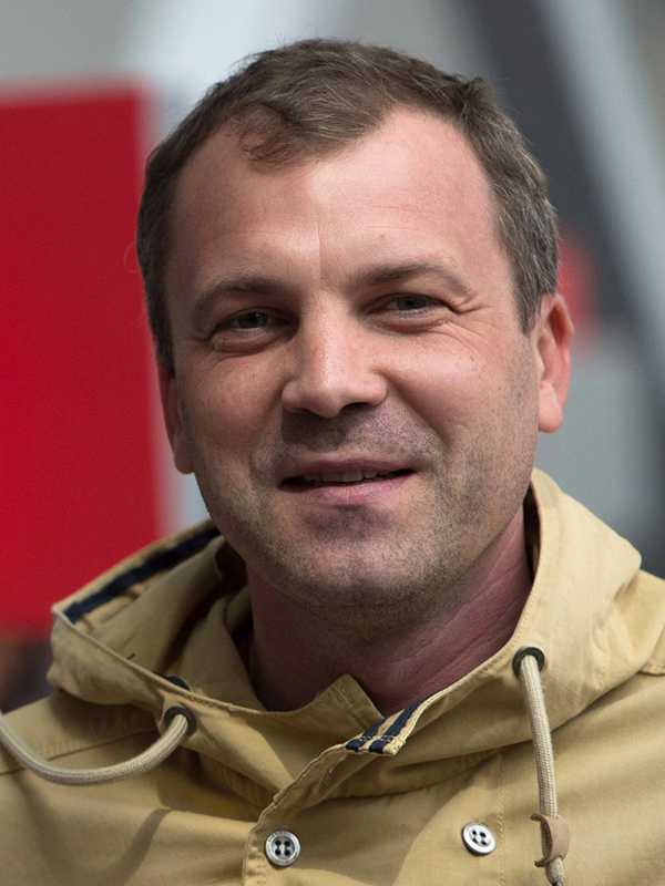Евгений попов