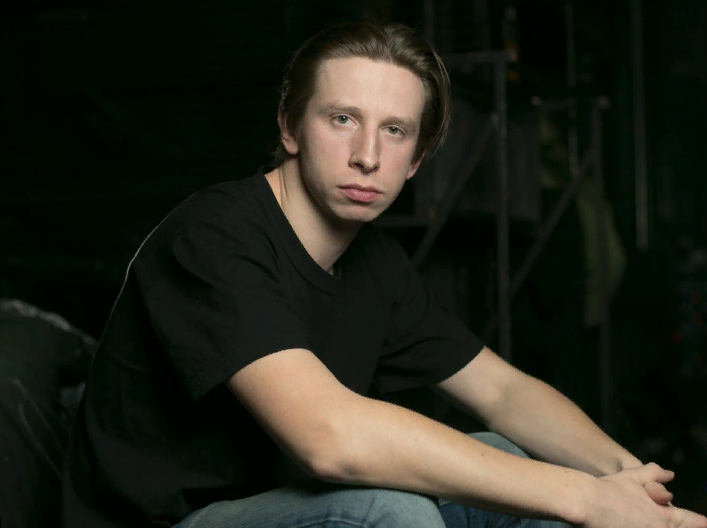 «загугли звезду»: дмитрий лысенков - о травмах на «танцах со звездами», лазареве, родстве с охлобыстиным и личной жизни